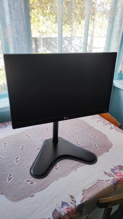 Продам монитор LG