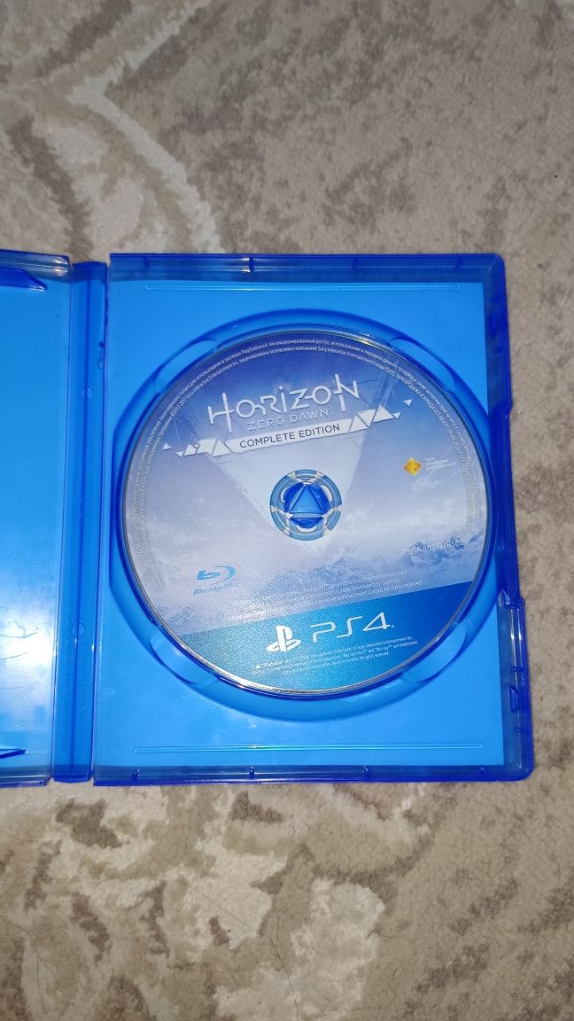 Продам Horizon zero dawn: complete edition на пс4
