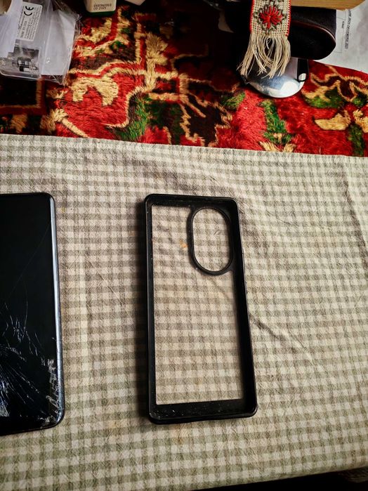 Telefon Honor 90 512 12GB ecran si spate spart FUNCTIONAL