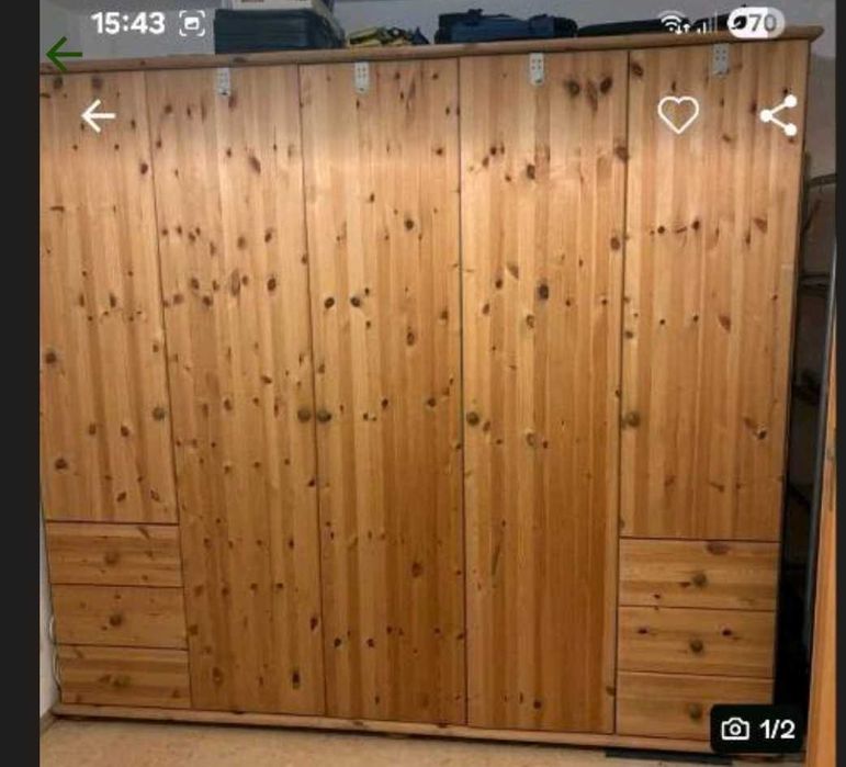 Dulap dormitor din lemn masiv