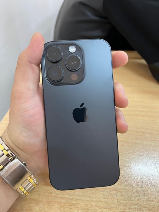 Iphone 16 pro продаётся