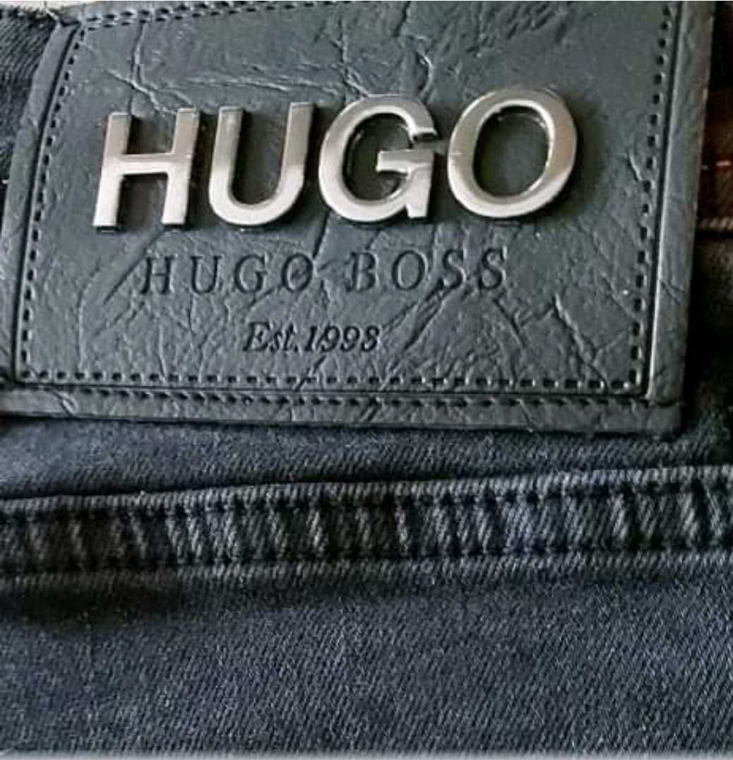Дънки Hugo Boss.