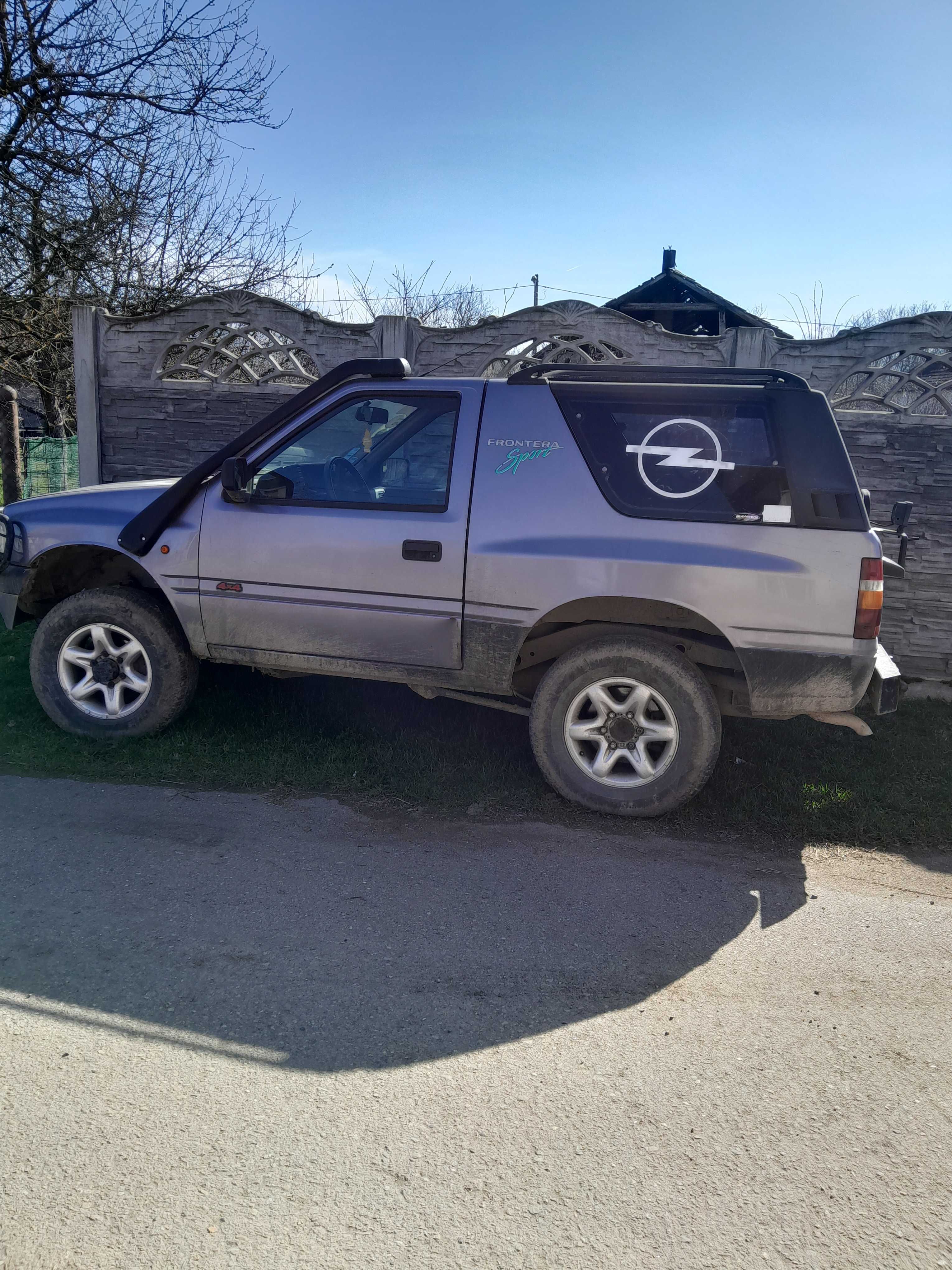Opel frontera jeep