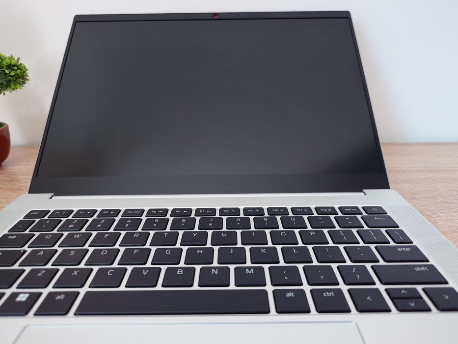 Razer Blade 14 AMD Ryzen 9 8945HS, 32GB, 1TB, RTX 4070