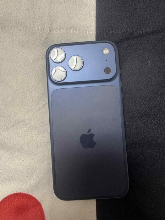 17 Pro max 1 T Gb verfivat de probe ne folosit