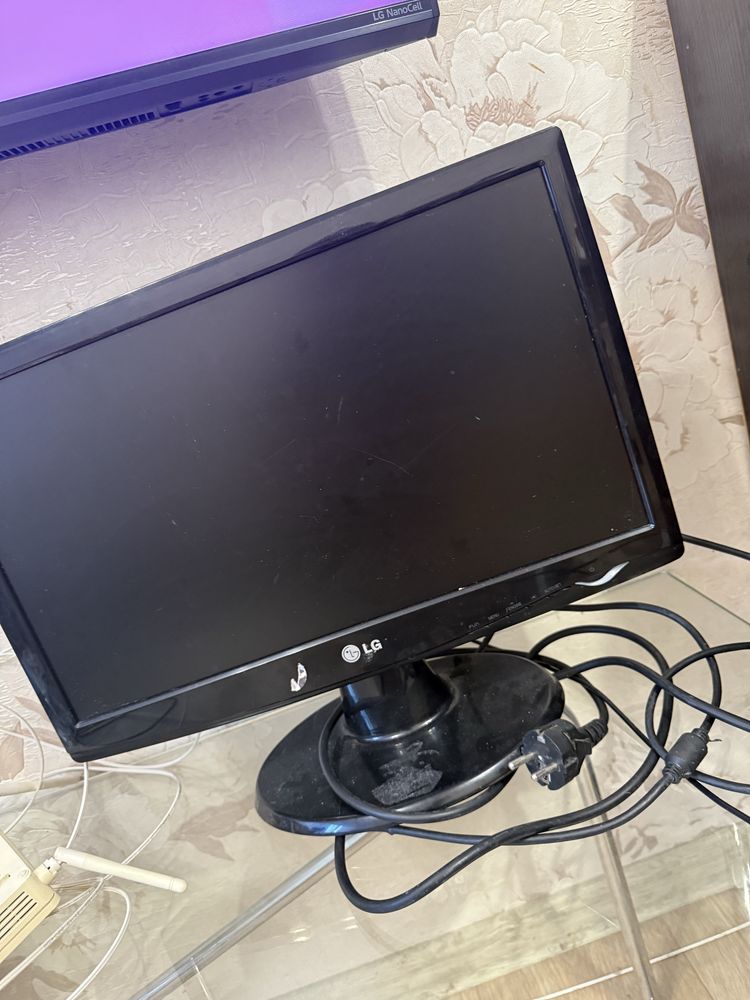 Продам монитор lg