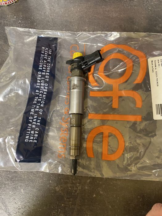 Injector nissan qashqai,pompa auxiliara si rampa injectoare retur audi