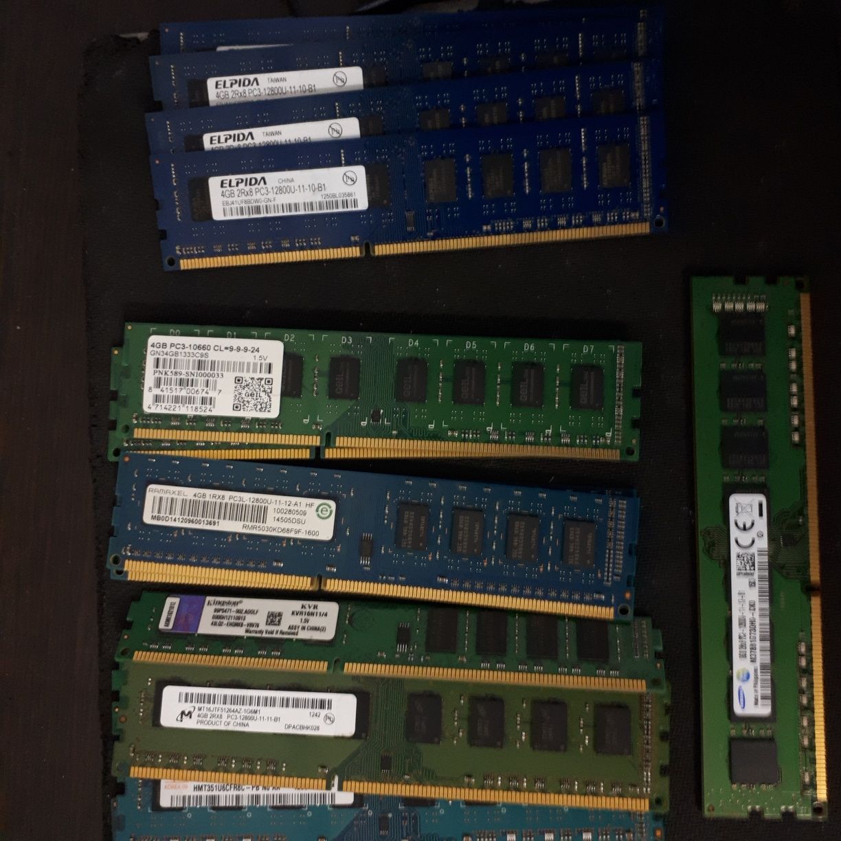 Продам DDR3 4Gb 1333, 1600