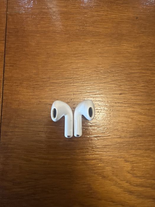 AirPods 4 cu ANC – Originale, garanție Apple