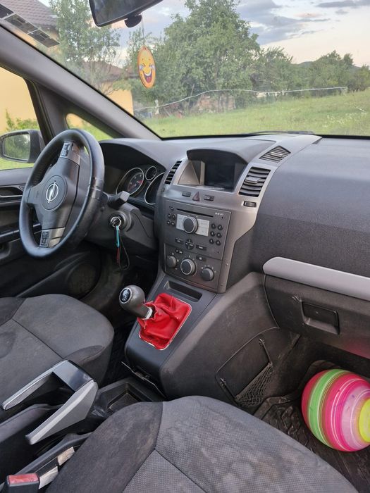 Opel Zafira 1.9  120 cp