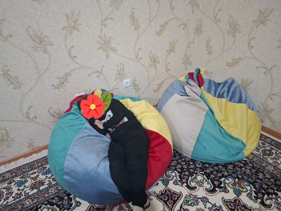 Bin beg yumshoq pufakchali kreslolari