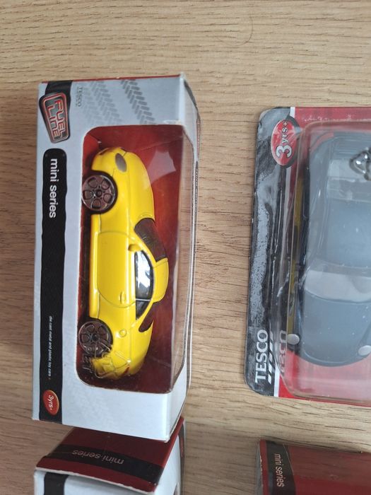 4 mașini Mini Series