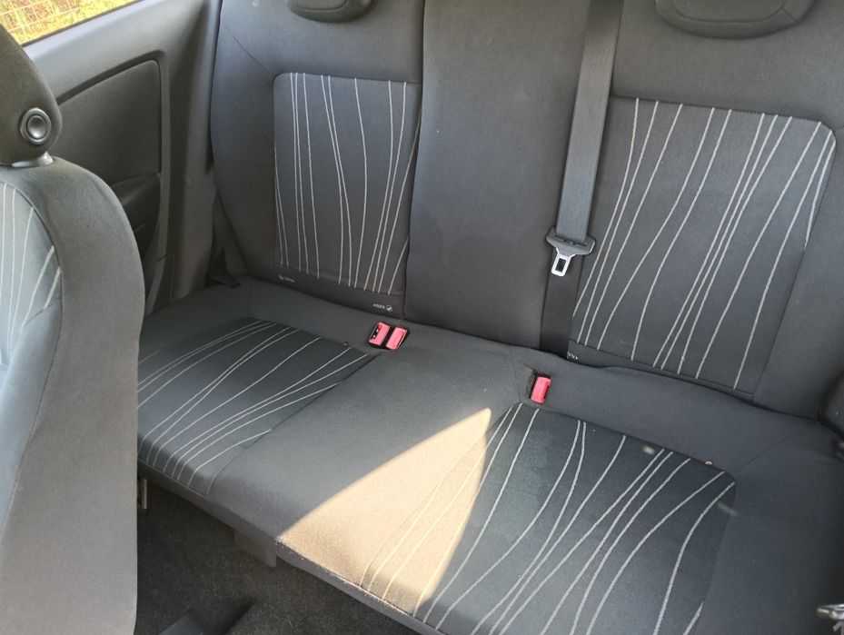 Opel corsa d 1.2 benzină