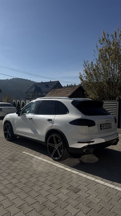 Porsche  cayenne 2017