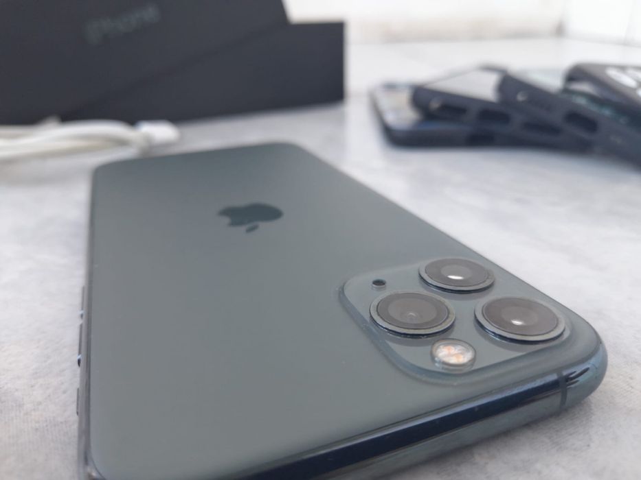Iphone 11 pro 64gb + 4 huse