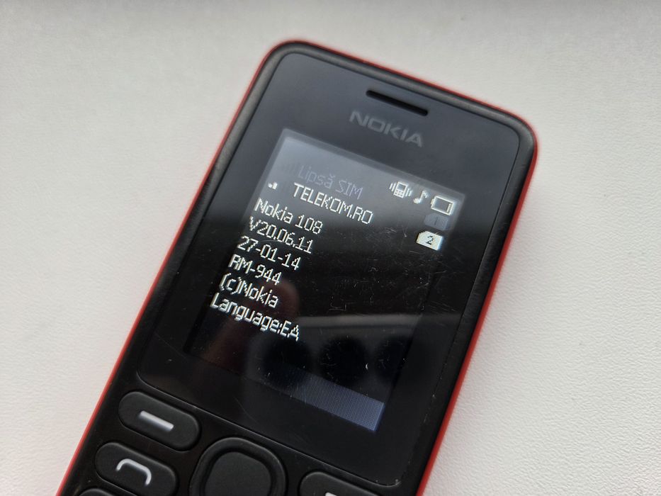 Nokia 108 - telefon simplu cu butoane