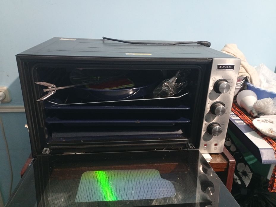 SHIVAKI duxovkasi  yangidek turibdi. Pul ga muxtojligimdan sotayapman