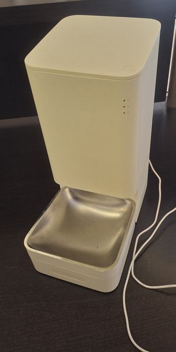 Dozator Xiaomi Smart Pet Food Feeder stare perfectă  200lei