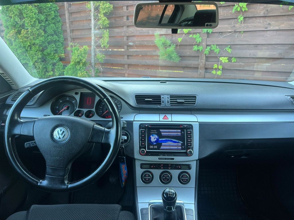 Volkswagen Passat B6  Sedan - -anul de fabricație 2008
      1.9 TDI