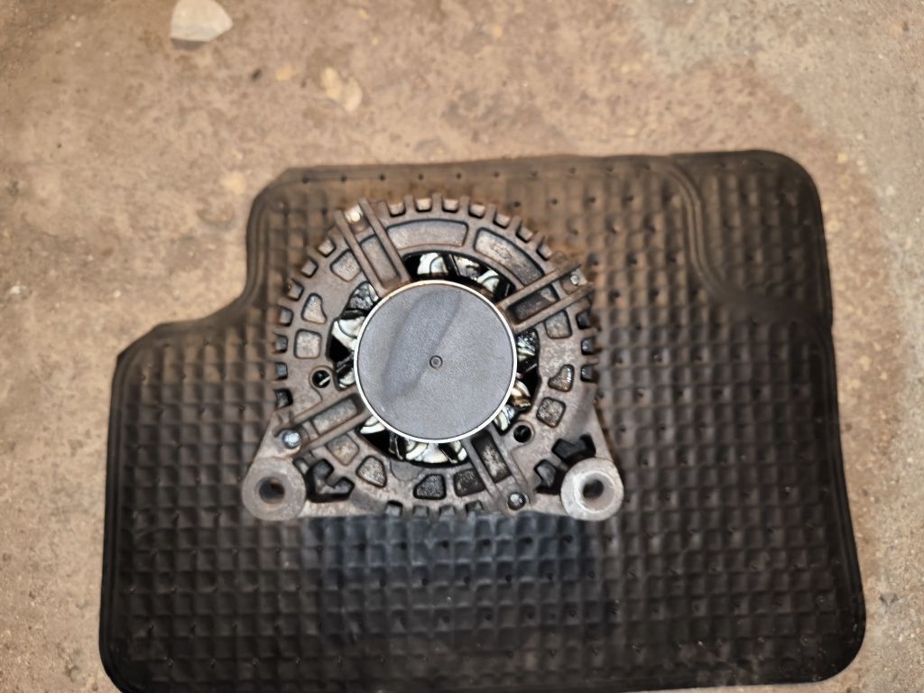 Алтернатор,динамо Ситроен Берлинго,С4,С5,С6,С8,Jumpy 1.6,2.0,2.2HDI