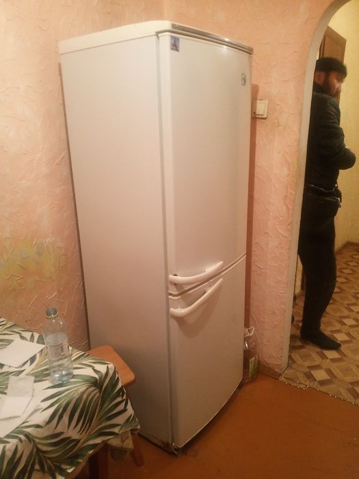 Продам б/у холодильник в рабочем состоянии