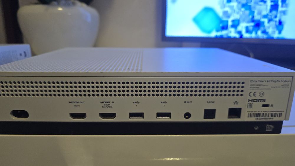 Xbox one s all digital edition 1tb