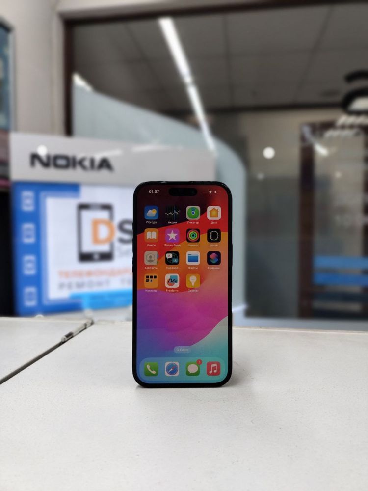 Продам IPhone 15 (128gb)