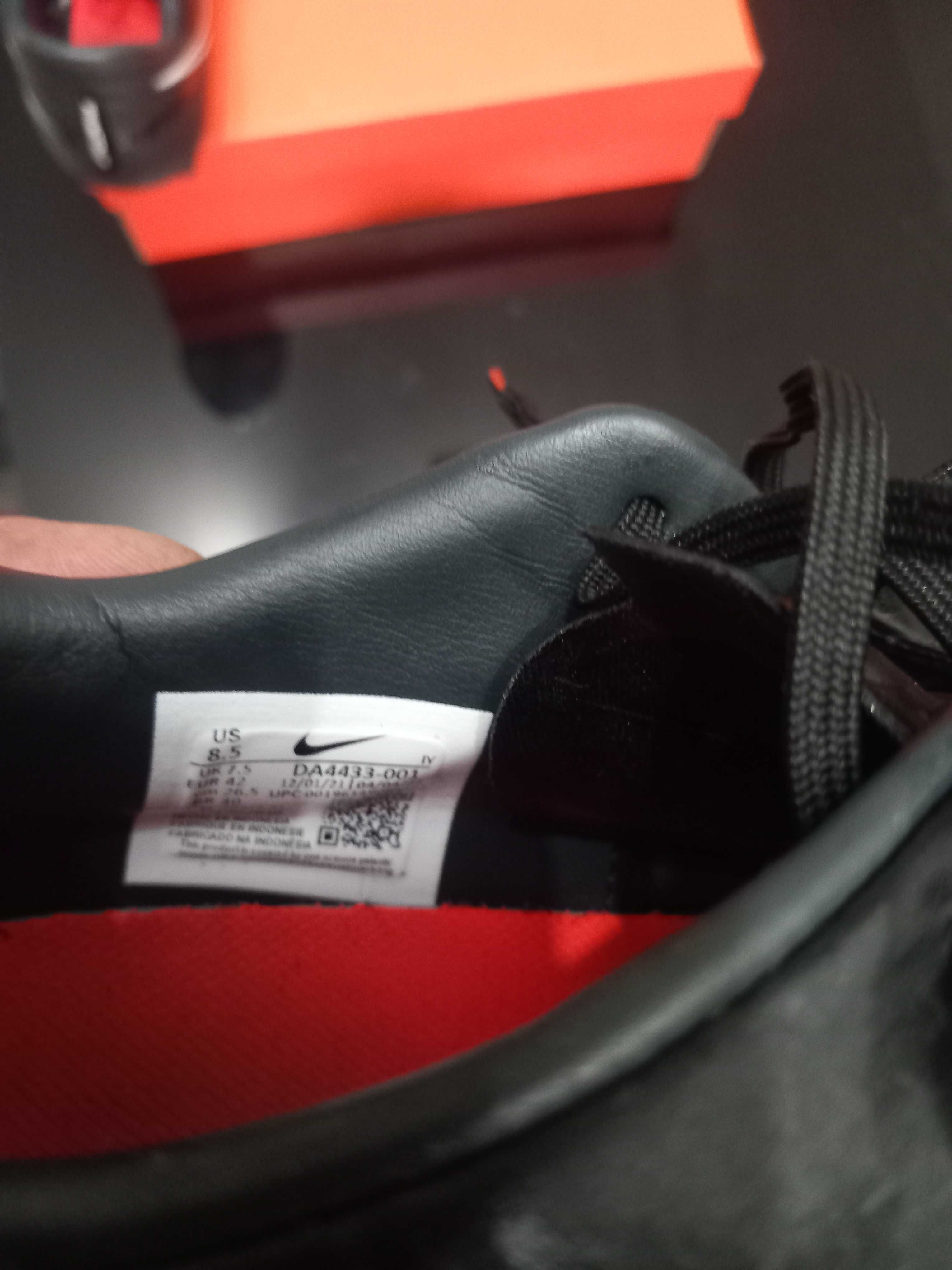 Продавам бутонки nike phantom gt 2 academy 
42 номер