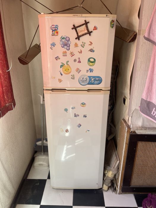 Lg холодилник б/у состояниси зур