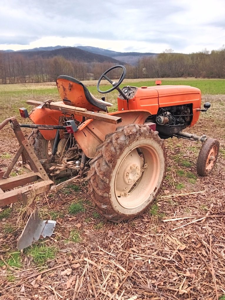 Tractor fiat 215