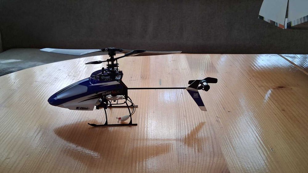 радиоуправляем 3D малък хеликоптер blade mrs 2.4  Ghz