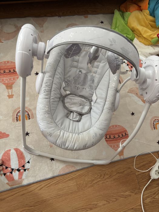 Leagan electric cu 4 trepte de viteza si melodii