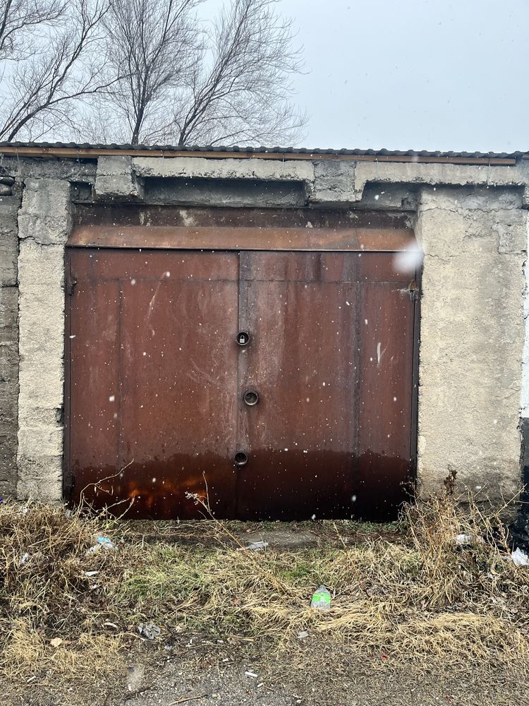 Продается гараж срочно