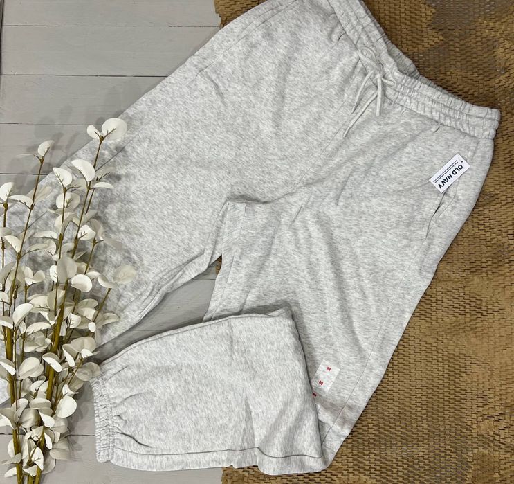 Новые утеплённые джогеры размер м