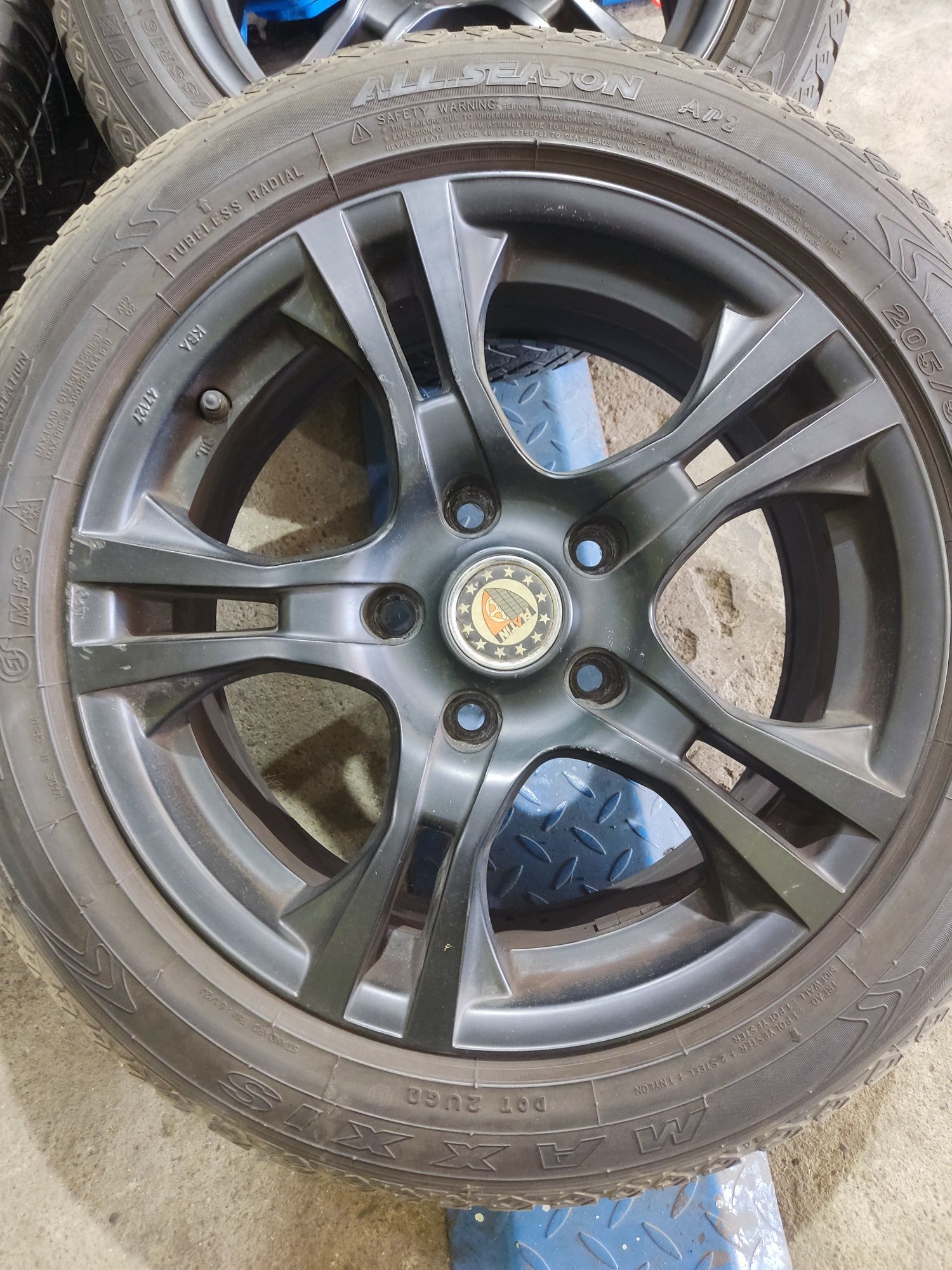 Джанти със гуми за BMW 205-55-16ки