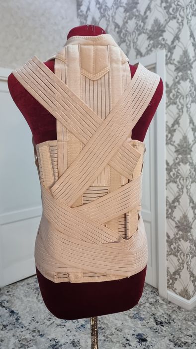 Karset azgina taqilgan