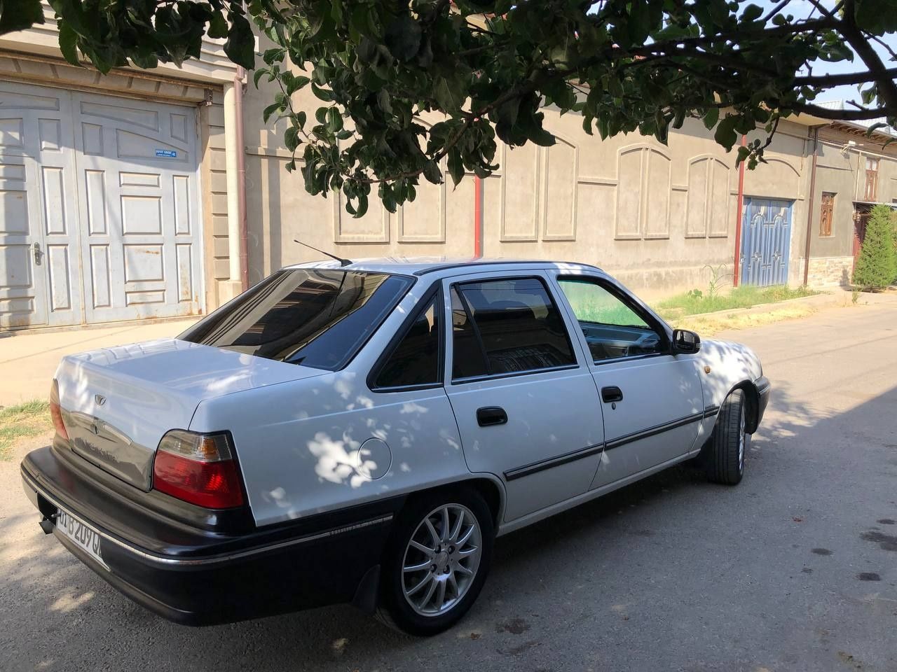 Nexia 1  sotiladi