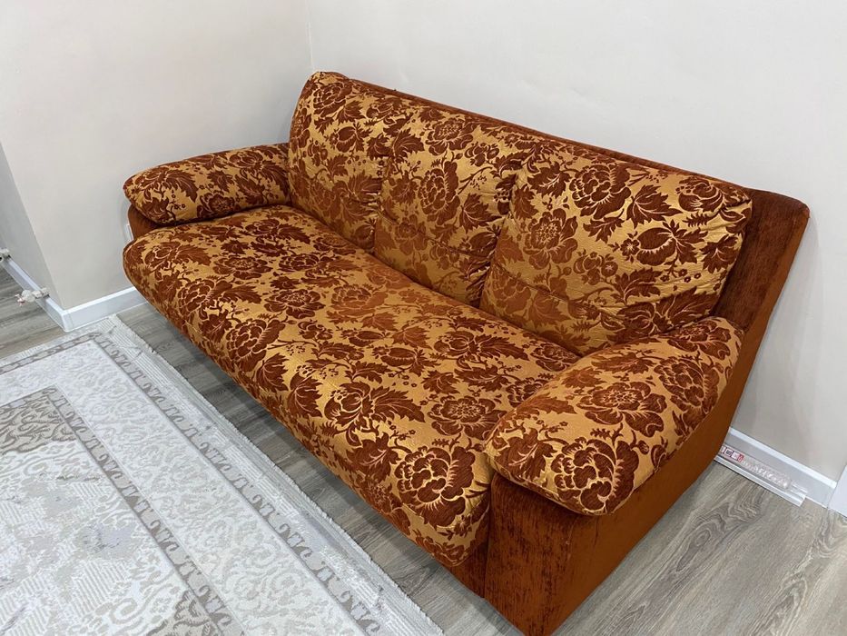 Продам диван+2 кресла