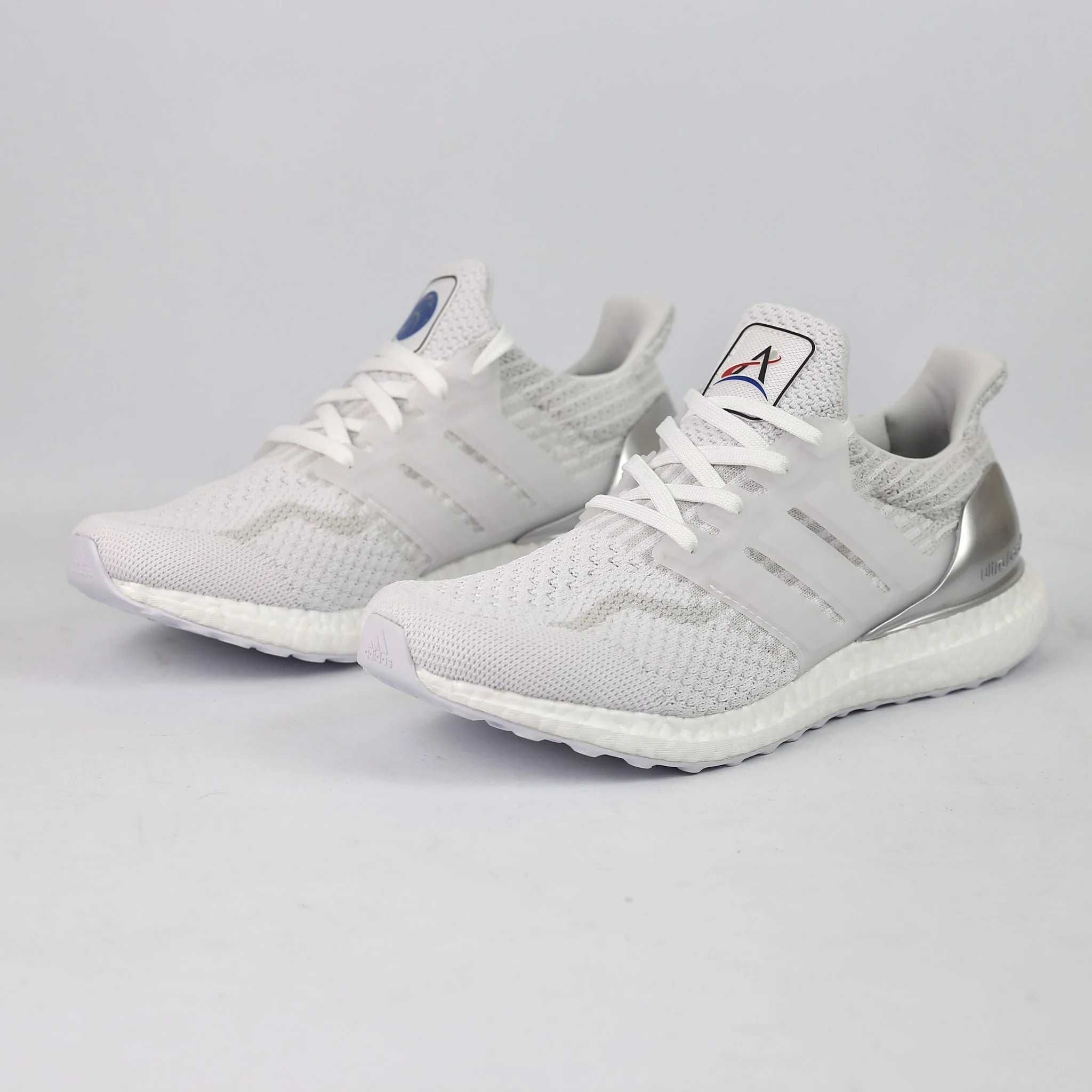 Оригинални маратонки * ADIDAS ULTRABOOST DNA 5.0 NASA * EU40