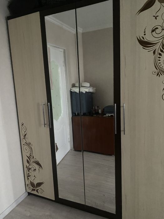 Продам шкаф.      .