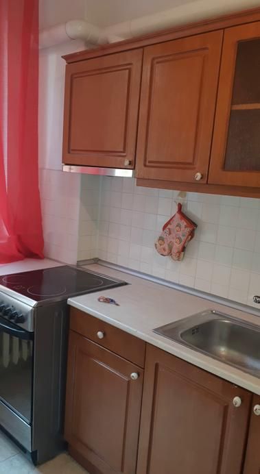 Дава се под наем Тристаен апартамент в София, Център - 98 кв.м за 750 € - Снимка #2