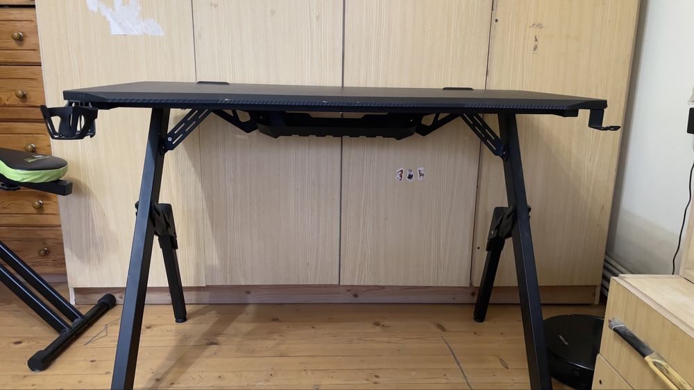 Геймърско бюро за детска стая