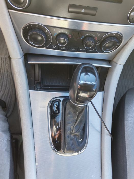 Vand sau schimb mercedes C clas 2.2 diesel 150 cp