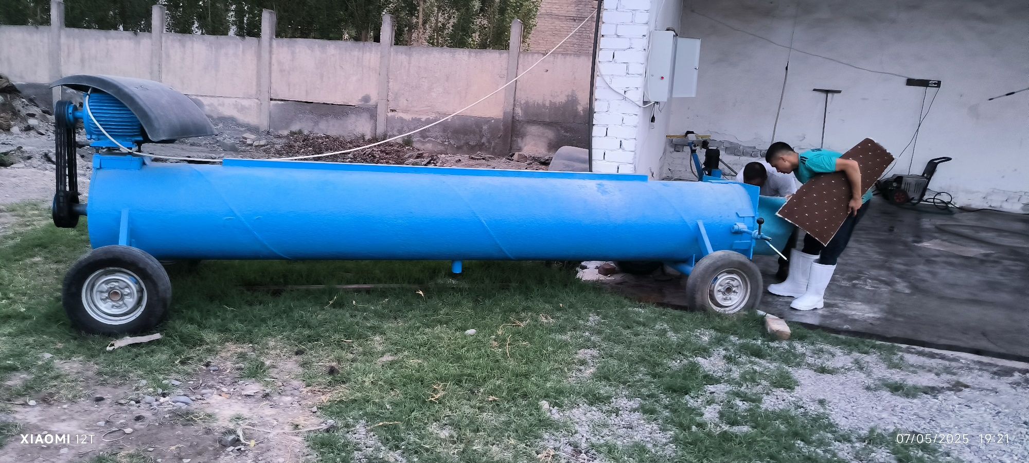 Sentra fuga rotor gilam yuvish uchun aparatlar tayyorlab beramiz