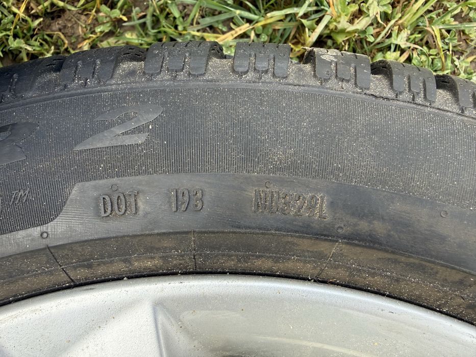 Vand set cauciucuri de iarna Pirelli