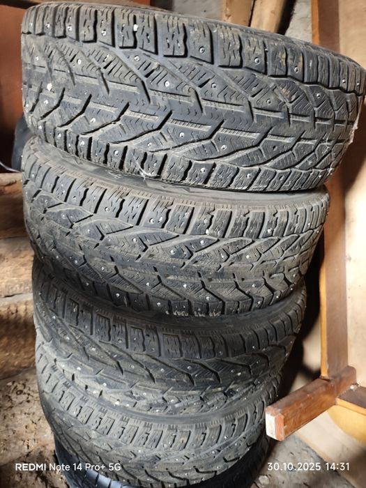 Продам комплект дисковов с резиной зимние р15/ 195/55 в хорошем состоя