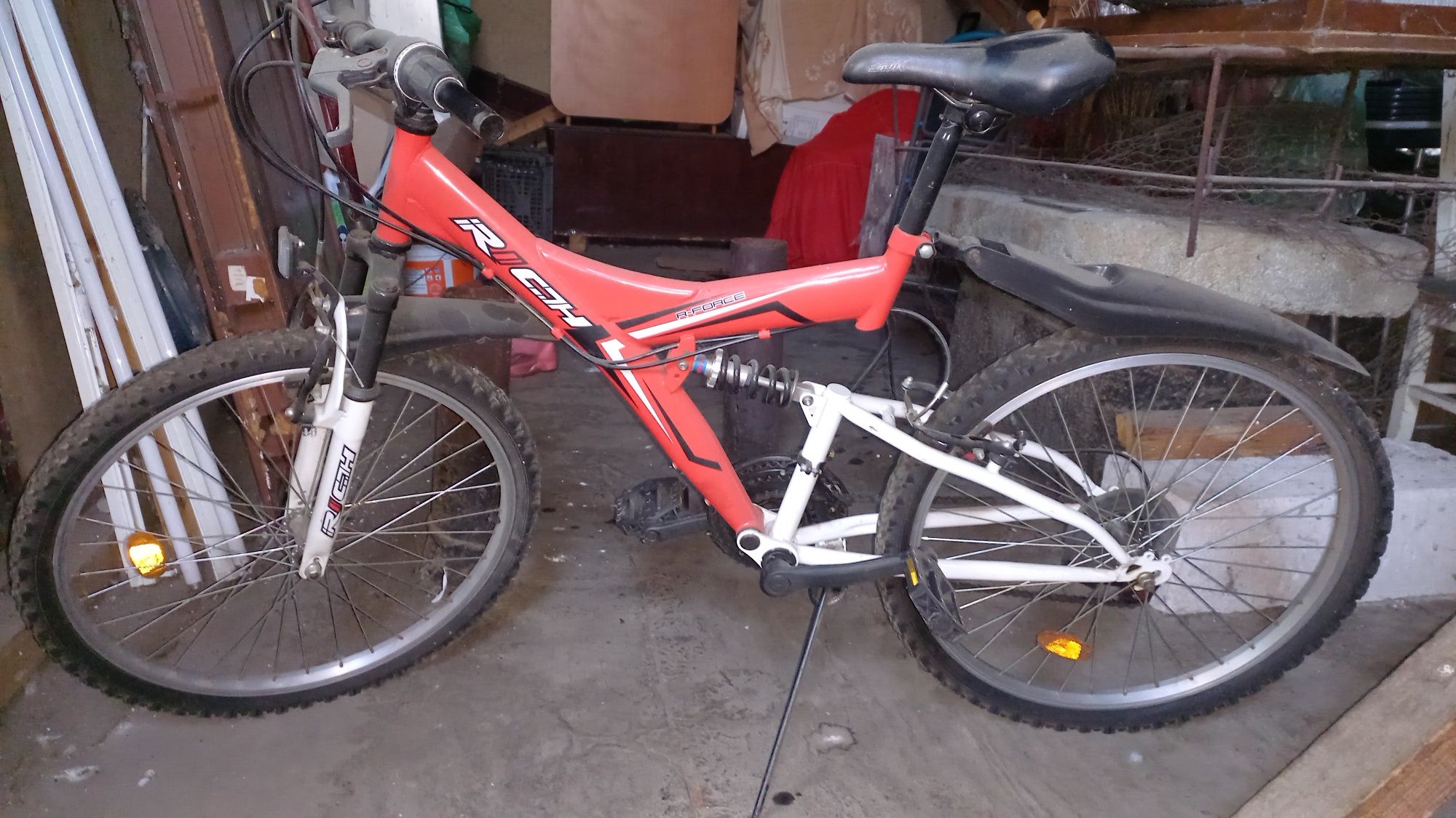 Vând bicicleta copii în stare buna. Preț 300 de lei