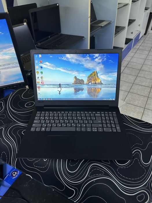 Lenovo A6-9225 ОЗУ-8ГБ ССД-256ГБ Емкость 82% в хорошем сост Есть скол