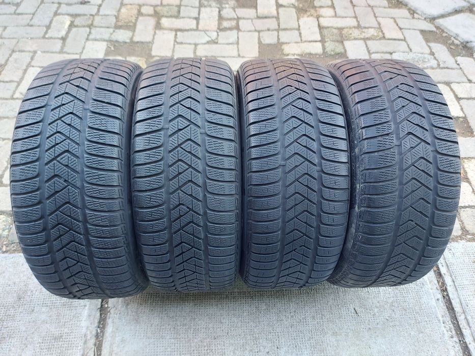 Set 4buc 245/50 R18 100H Pirelli Sotto Zero 3 *BMW RSC RFT M+S iarnă