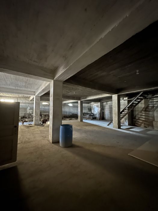 Bino va hovli foydalanish uchun Arendaga beriladi